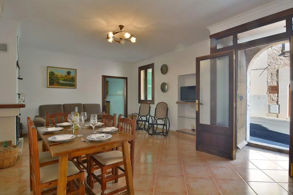 Villa Mallorca Town House With Terrace Algaida  Spanien